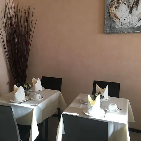 De La Vieille Tour 3* ラ・トゥール＝ド＝ペ