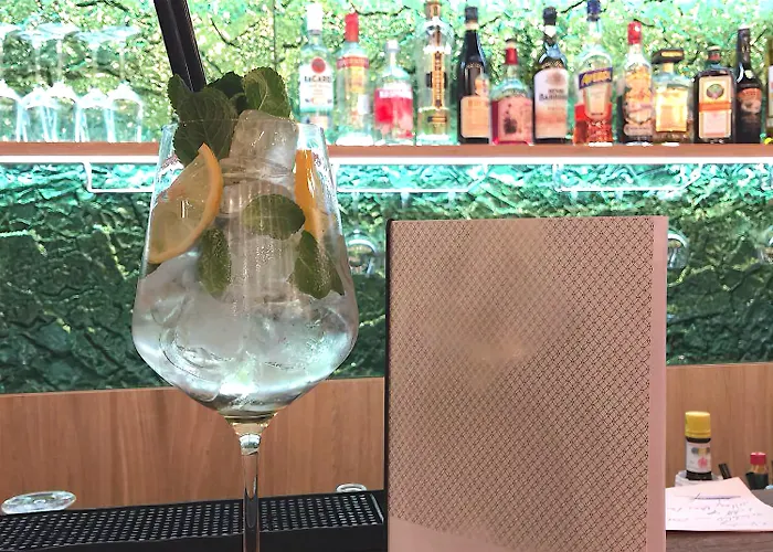 De La Vieille Tour La Tour-de-Peilz