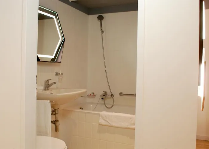 Hotel De La Vieille Tour