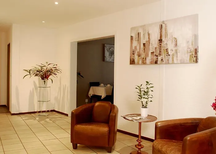 De La Vieille Tour 3*