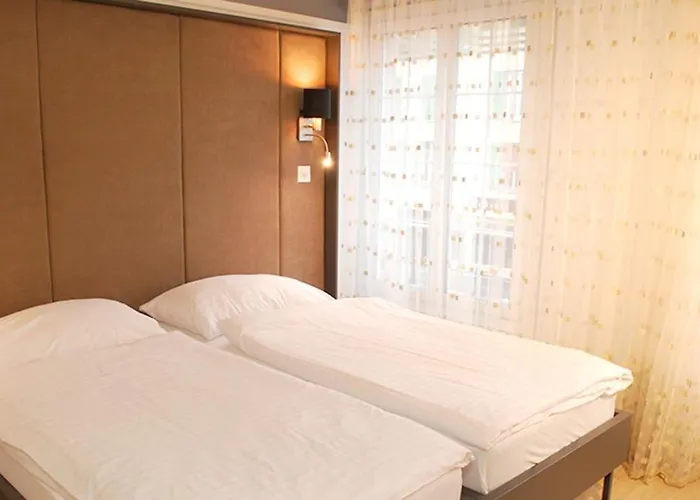 De La Vieille Tour La Tour-de-Peilz