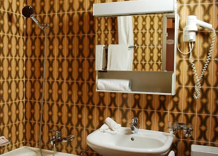 Hotel De La Vieille Tour La Tour-de-Peilz