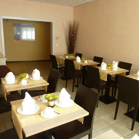 De La Vieille Tour Hotel 3*