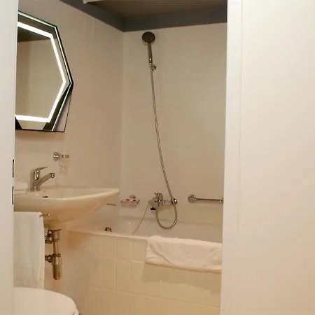 Ξενοδοχείο De La Vieille Tour