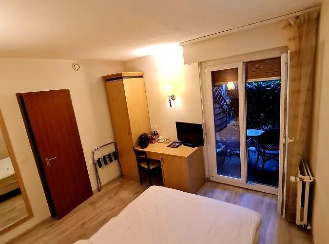 Hotel De La Vieille Tour