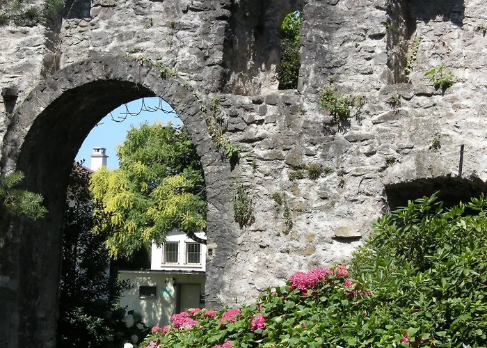 Hotel De La Vieille Tour