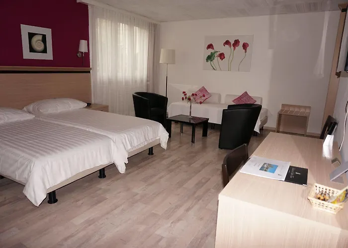 De La Vieille Tour 3*