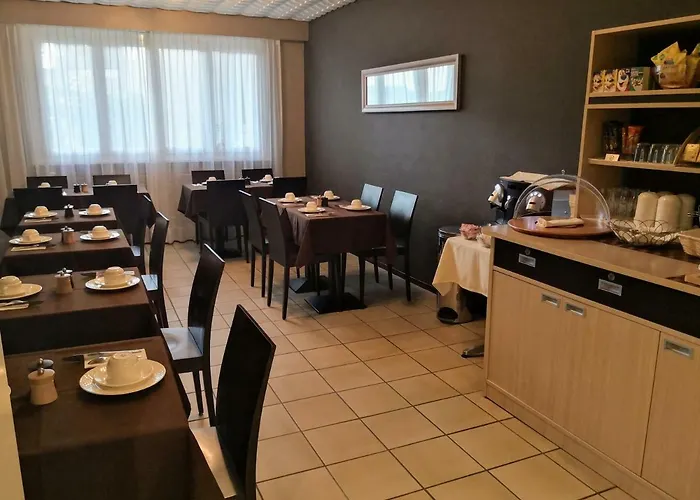 Hotel De La Vieille Tour 3*