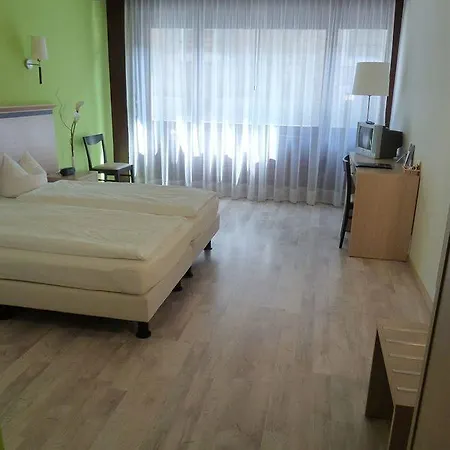 Szálloda De La Vieille Tour 3*