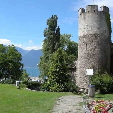 De La Vieille Tour Szálloda