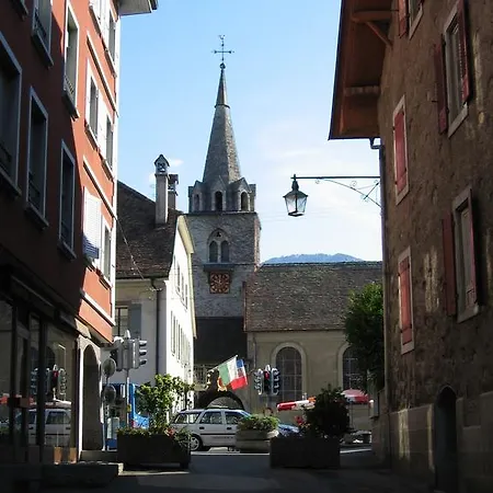 De La Vieille Tour Hotel