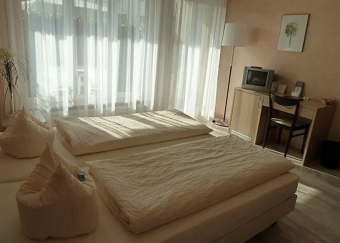 De La Vieille Tour La Tour-de-Peilz