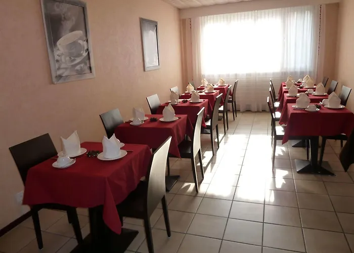 De La Vieille Tour 3*